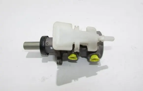 Ford Focus Master brake cylinder