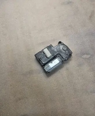 Volkswagen PASSAT B4 Sunroof motor/actuator 0390201614 800696560