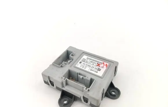 Ford Focus Fuse module 6N4T14B533FF