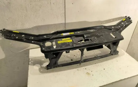 Volvo V70 Radiator support slam panel bracket 