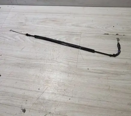 Fiat 500X Front door cable line 