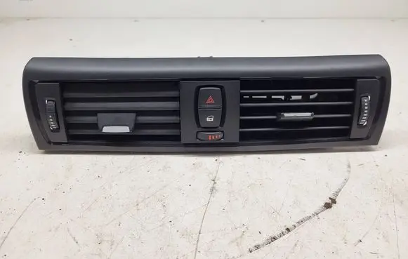 BMW 1 F20 F21 Dash center air vent grill 9207116 507892
