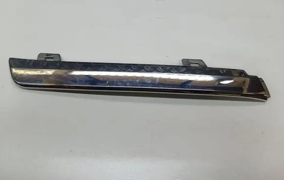 Under headlight/headlamp trim