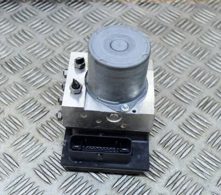 Audi A5 8T 8F ABS Pump 8K0907379CN 8K0614517GT