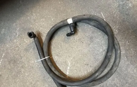 Volvo XC90 Headlight washer hose/pipe N67063