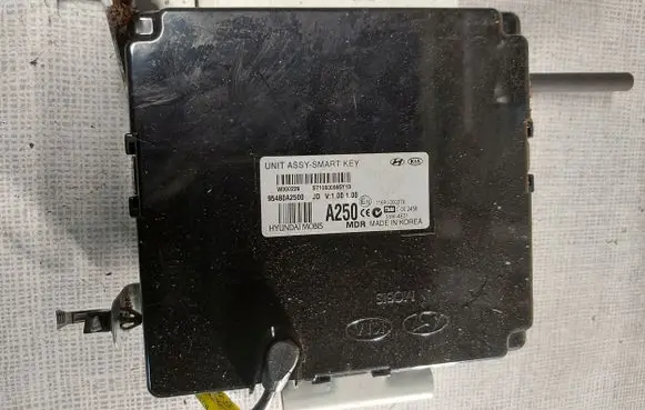 KIA Ceed Keyless (KESSY) go control unit/module 95480A2500