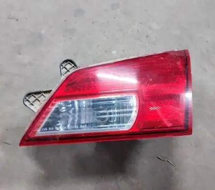 Subaru Outback Rear/tail lights 2ZR946094