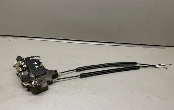 Mitsubishi Colt Front door lock