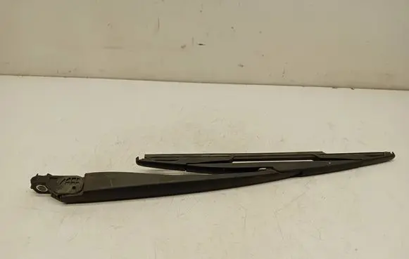 Opel Zafira B Rear wiper blade arm 13145552