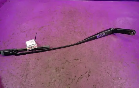 Audi Coupe Front wiper blade arm