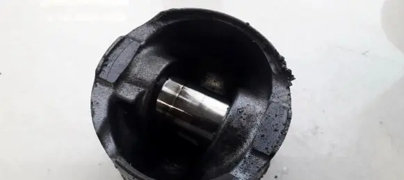 Peugeot 406 Piston 8531
