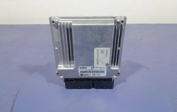 BMW 3 E46 Engine control unit/module ECU 7789572