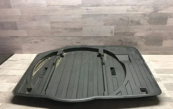 Trunk/boot floor carpet liner