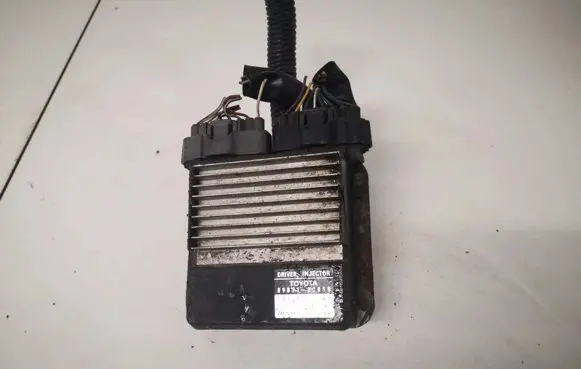 Toyota Avensis T250 Fuel injection control unit/module 8987120050 89871-20050