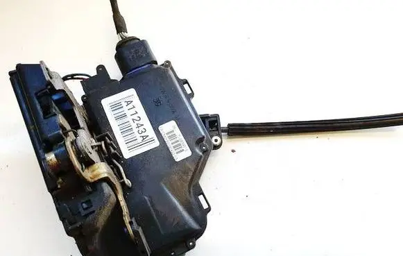 Seat Altea Rear door lock 7L0839015