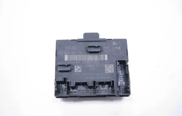 Volkswagen PASSAT B8 Door control unit/module 5Q0959593E 5Q0959593