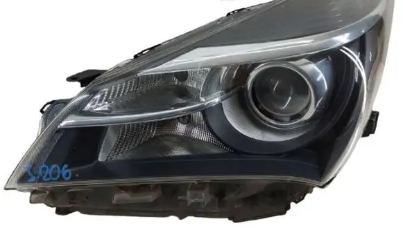 Toyota Yaris Headlight/headlamp