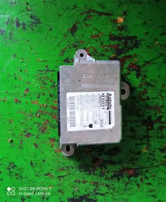 Renault Megane II Airbag control unit/module 8200337245