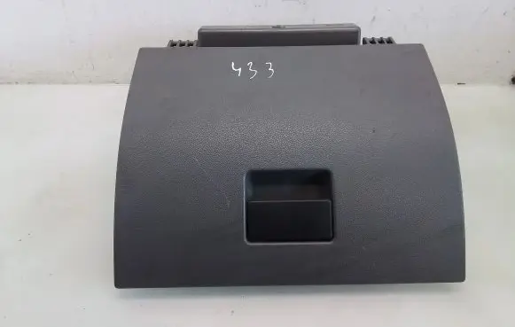 Ford Fusion Glove box 2N11N06024