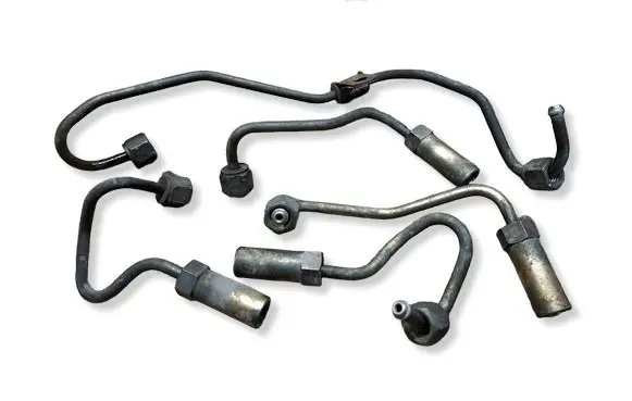 Nissan X-Trail T30 Fuel injector supply line/pipe 