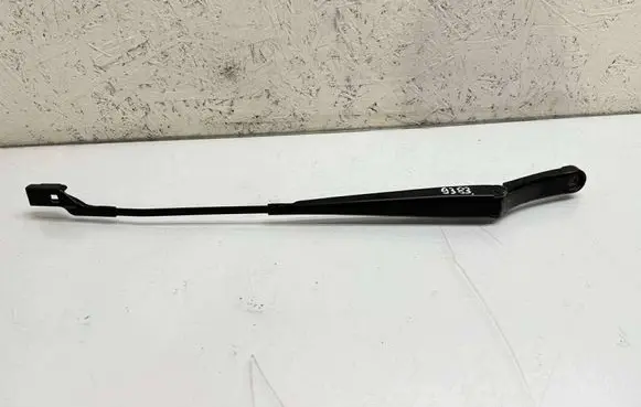 Front wiper blade arm