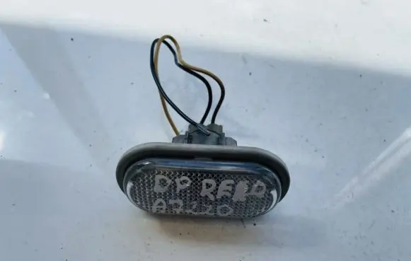 Renault Master II Front fender indicator light 7700847333