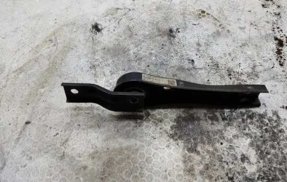 Skoda Octavia Mk3 (5E) Engine mounting bracket 5Q0199855N 06102014 X44AVP3B0317GG