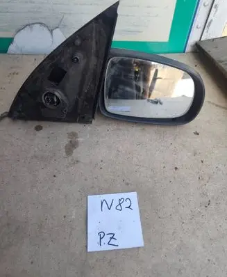 Opel Corsa C Front door electric wing mirror 284782