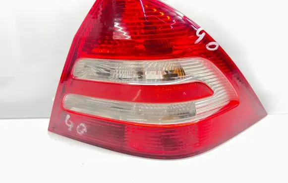 Mercedes-Benz C W203 Rear/tail lights 2038202064