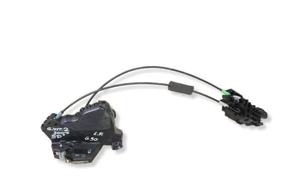 Suzuki Grand Vitara II Front door lock 6111717