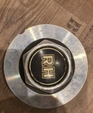 Volkswagen Golf III Original wheel cap Rh2235 2235