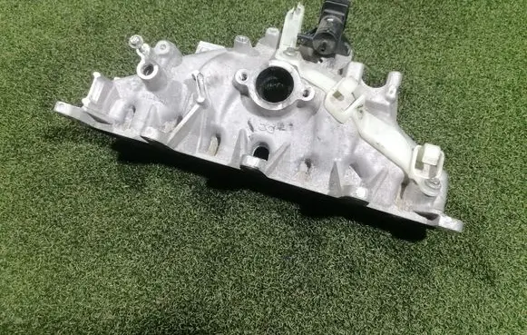 Renault Master III Intake manifold 140035154R 8200762162