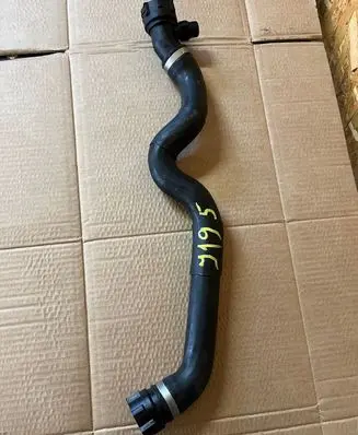 BMW X5M G05 F95 Engine coolant pipe/hose 17128577056