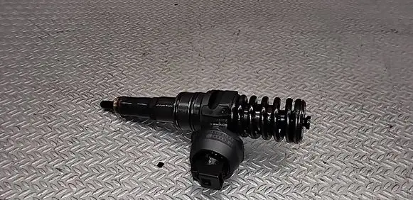 Seat Altea Fuel injector 038130073AG