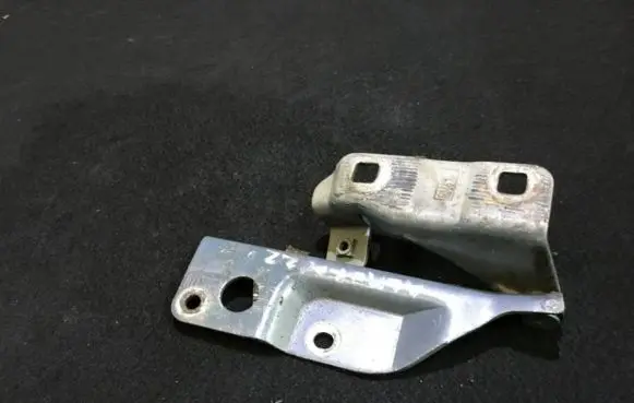 Nissan Almera Engine bonnet/hood hinges