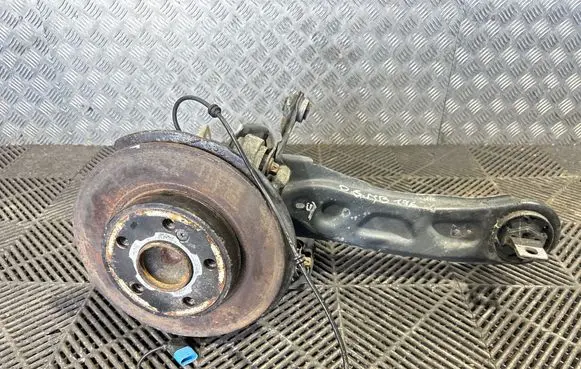 Mercedes-Benz A W176 Rear wheel hub spindle/knuckle 2460406