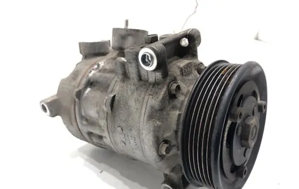 Volkswagen Golf VII Air conditioning (A/C) compressor (pump) 5Q0820803
