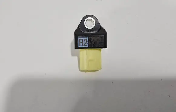 Toyota Sienna XL40 IV Airbag deployment crash/impact sensor 8983108120