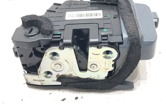 Hyundai Elantra VI Rear door lock 81420-F2000