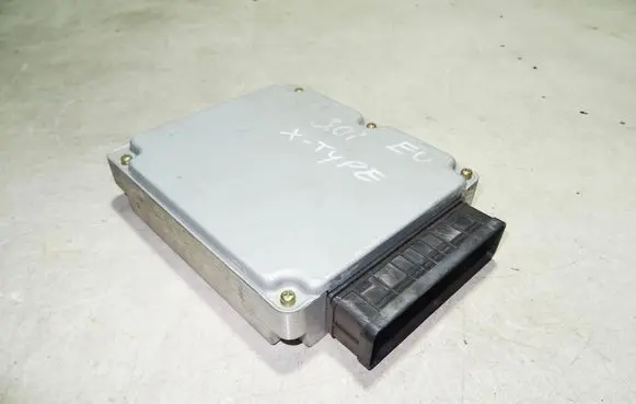Jaguar X-Type Engine control unit/module MB079700