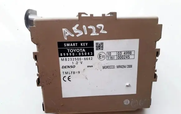 Toyota Avensis T270 Other control units/modules 8999005043 89990-05043