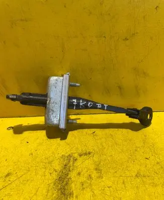 Chevrolet Orlando Rear door check strap stopper 95987115