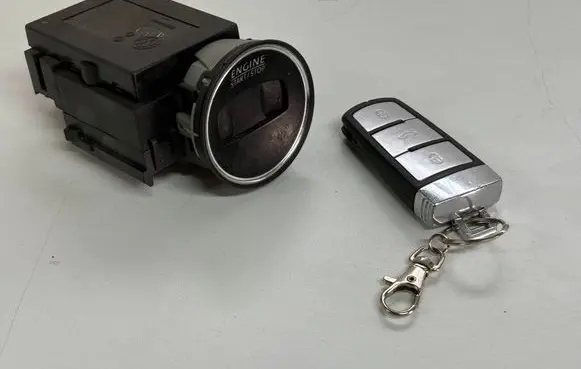 Volkswagen PASSAT B6 Ignition lock 3C0905843