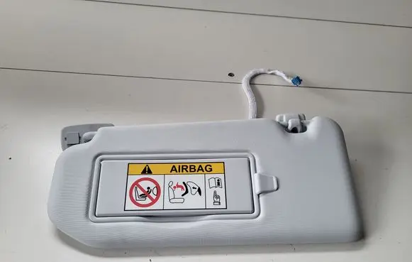 Opel Grandland X Sun visor