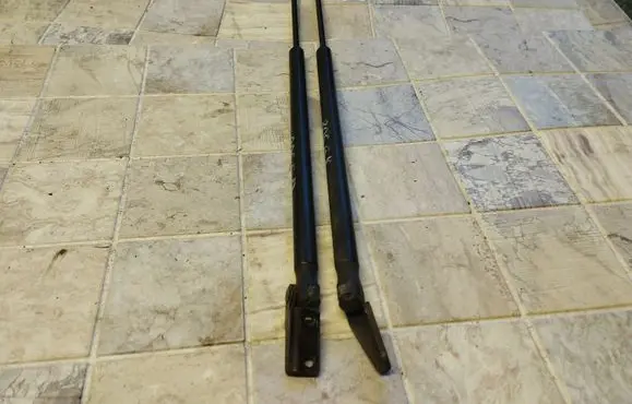 Mitsubishi Colt Tailgate/trunk strut/damper