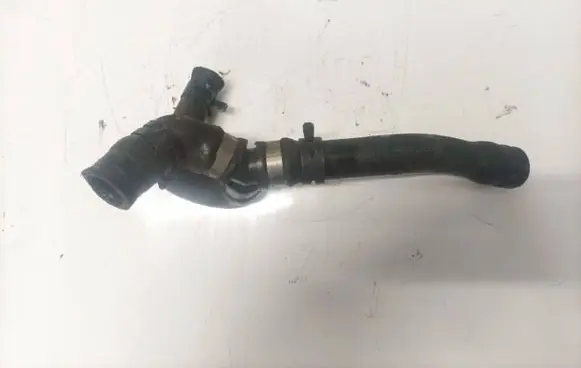 Volkswagen Golf III Engine coolant pipe/hose 028121053t