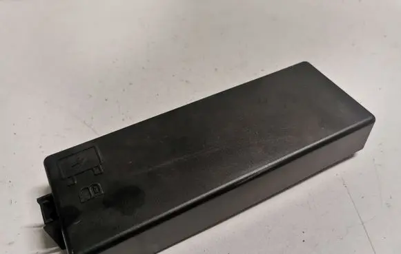 Dodge Challenger Fuse box cover