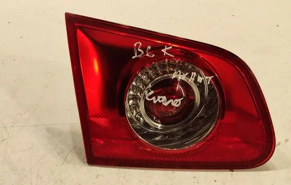 Volkswagen PASSAT B6 Tailgate rear/tail lights