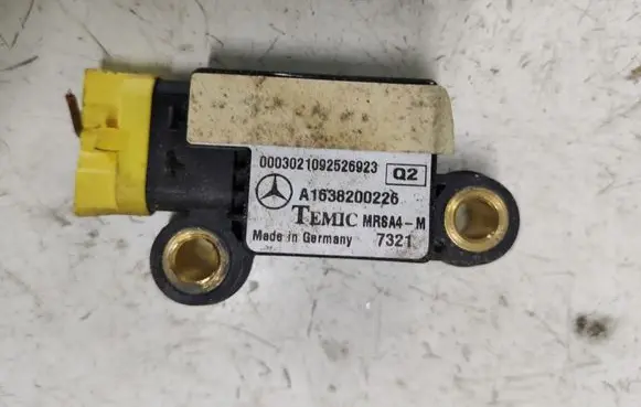 Mercedes-Benz ML W163 Airbag deployment crash/impact sensor A1638200226