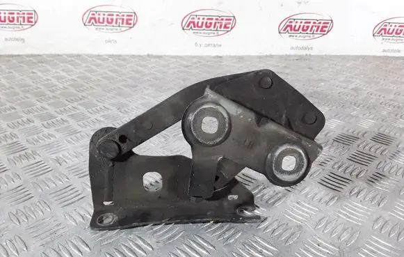 Engine bonnet/hood hinges